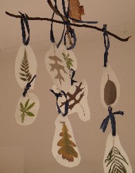 kids leaf craft project - make a mobile